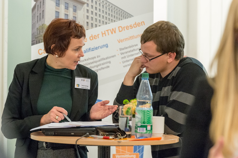 Am 28.12.12 fand an der HTW Dresden die 8. Firmenkontaktmesse meet@htw-dresden statt.