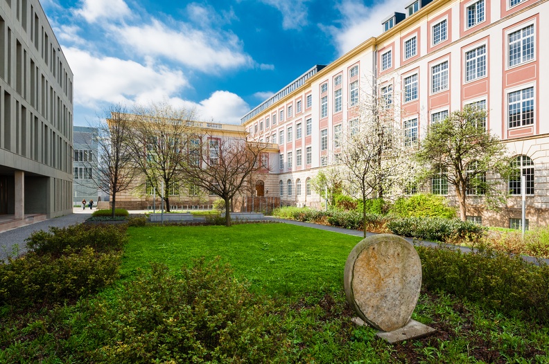 Ansicht des Seminargebäudes der HTW Dresden