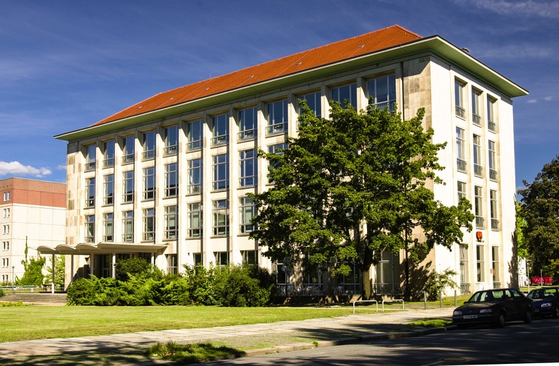 Das Mensa-Gebäude an der Reichenbachstraße beherbergt Labore der Fakultät Geoinformation.