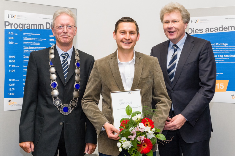 Verleihung des Nachwuchsforscherpreises durch den Rektor der HTW Dresden im Rahmen des Dies Academicus am 03.06.15.