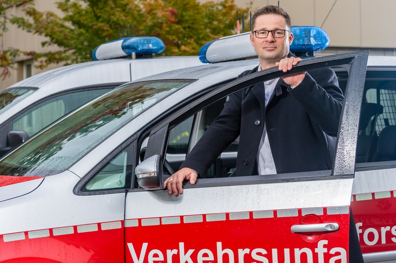 Seit 01.09.15 ist Dr.-Ing. Lars Hannawald Professor für Fahrzeugsicherheit/Unfallanalytik im Studiengang Fahrzeugtechnik der Fakultät Maschinenbau.