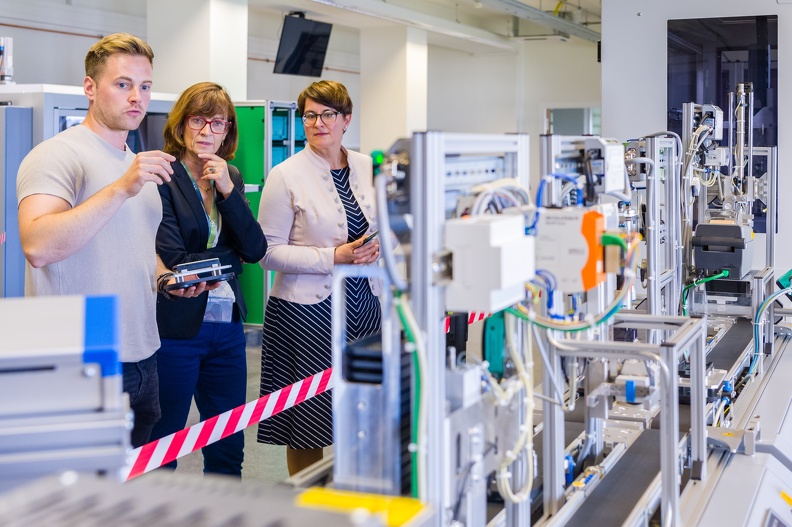 Besuch Evelyne Pellé - World Trade Center Metz-Saarbrücken an der HTWD am 12.06.24.