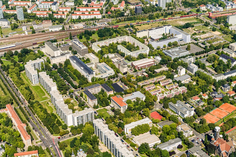 Luftaufnahmen des Campus der HTW Dresden am Friedrich-List-Platz am 13.08.24.