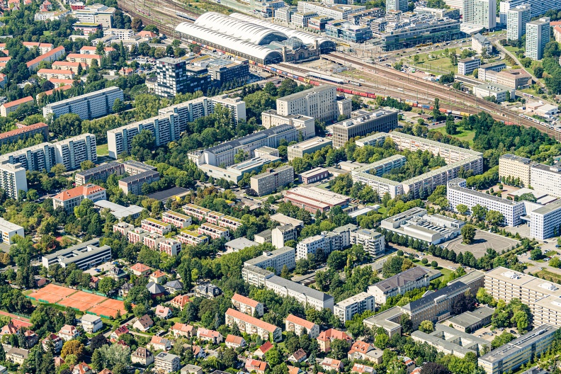 Luftaufnahmen des Campus der HTW Dresden am Friedrich-List-Platz am 13.08.24.